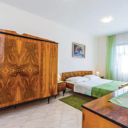 Appartement 2 Bedroom Gorgeous In *