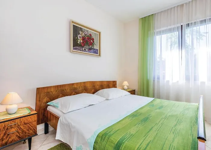 2 Bedroom Gorgeous In Apartman Matulji
