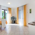 2 Bedroom Gorgeous In Apartmán Matulji