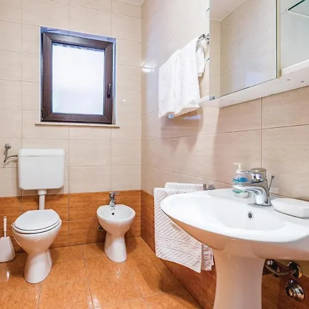 Beach Front Apartment In Matulji With Wifi * Matulji