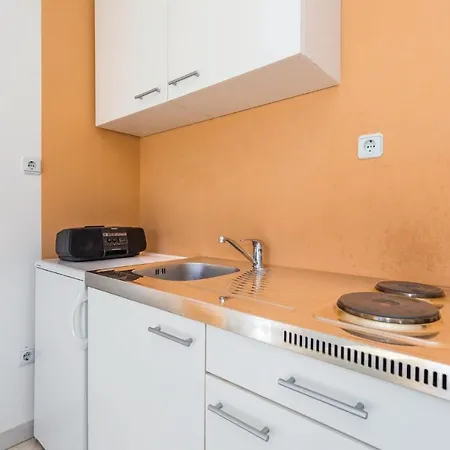 Beach Front Apartment In Matulji With Wifi