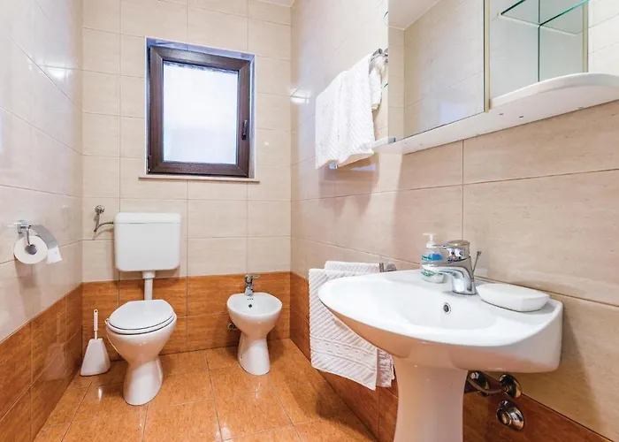 2 Bedroom Gorgeous In * マトゥリ